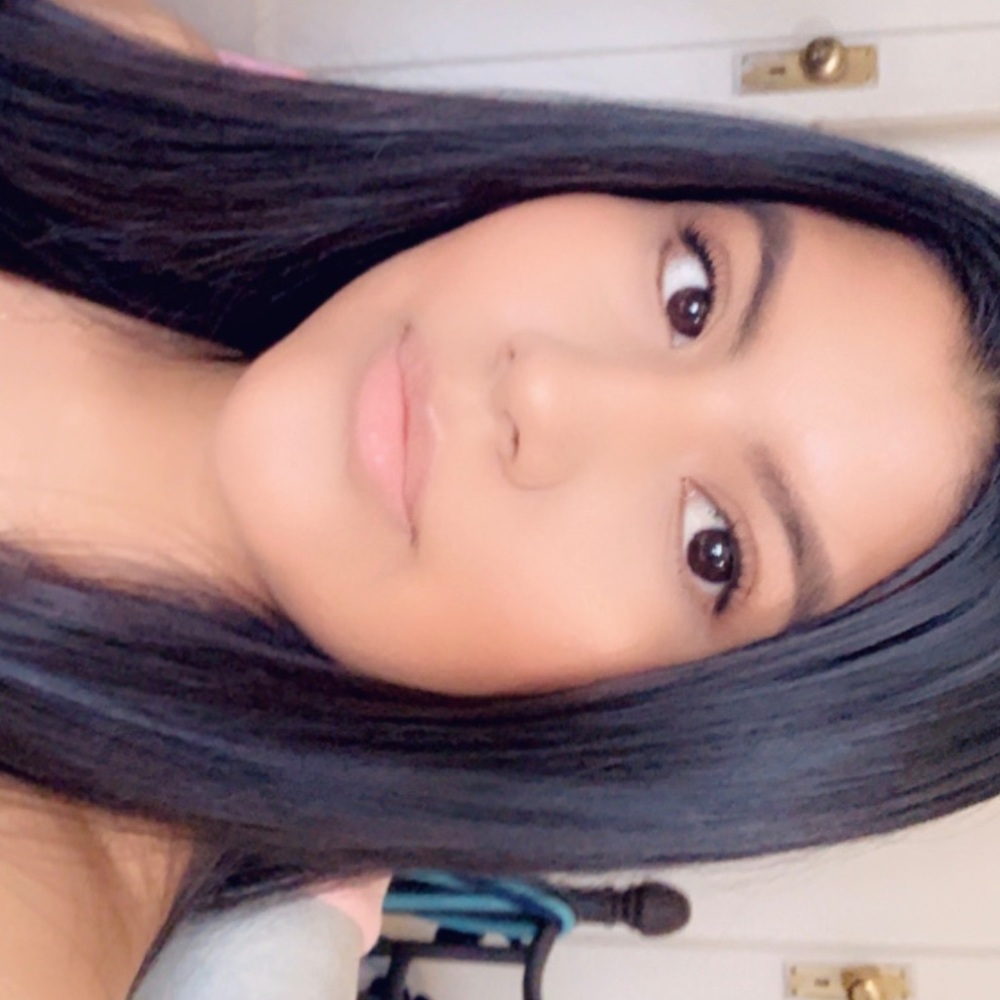 Meet your Posher, Valentina